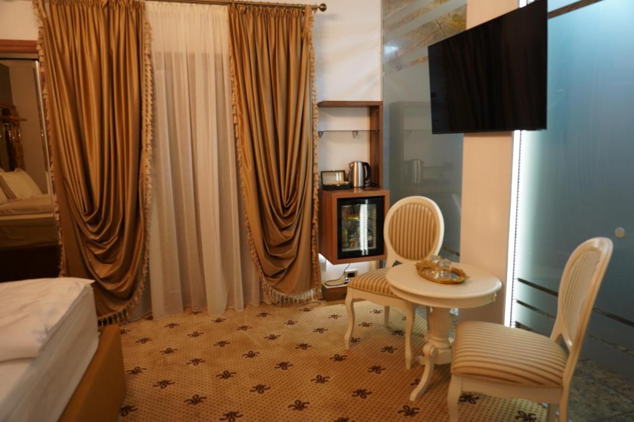 Vila Imperial One Luxury Boutique Hotel ฟาการาช ภายนอก รูปภาพ