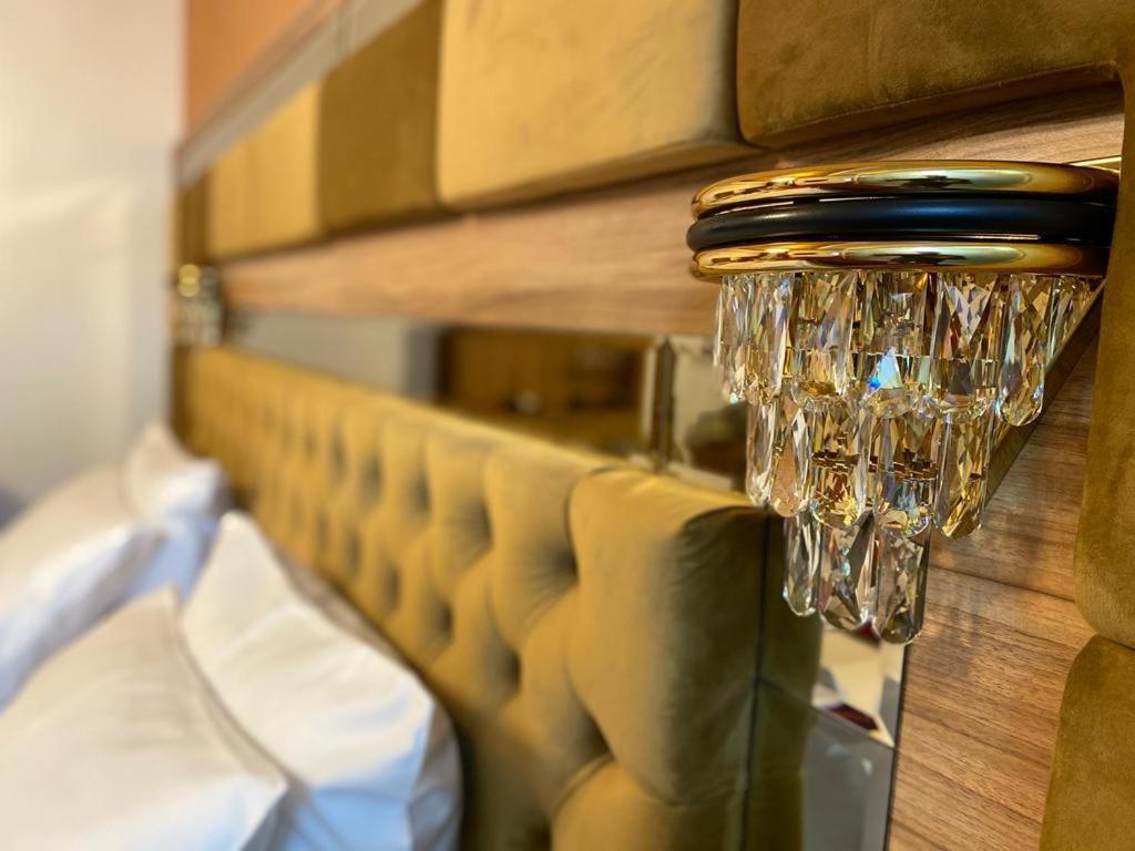 Vila Imperial One Luxury Boutique Hotel ฟาการาช ภายนอก รูปภาพ