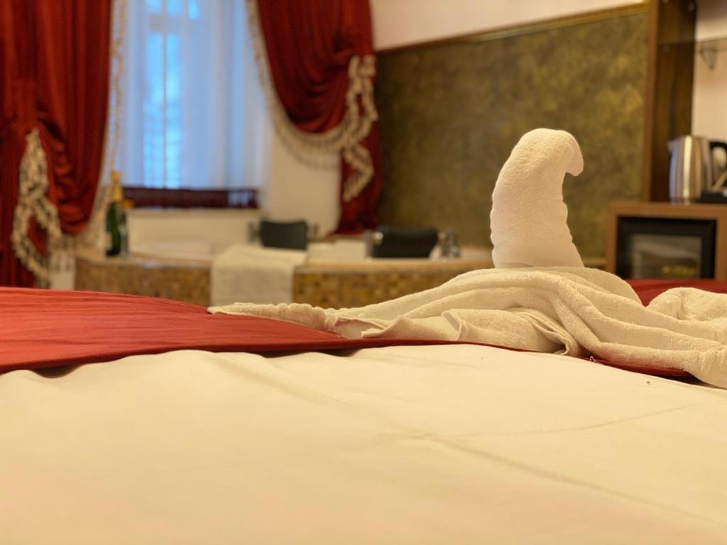 Vila Imperial One Luxury Boutique Hotel ฟาการาช ภายนอก รูปภาพ