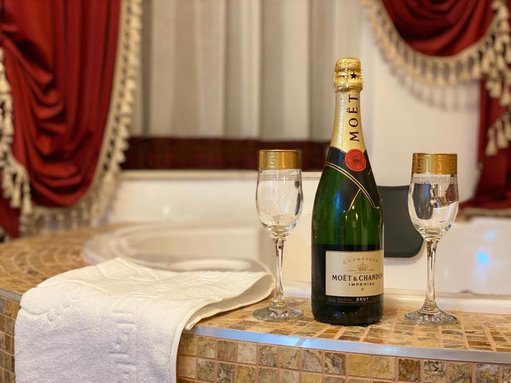 Vila Imperial One Luxury Boutique Hotel ฟาการาช ภายนอก รูปภาพ